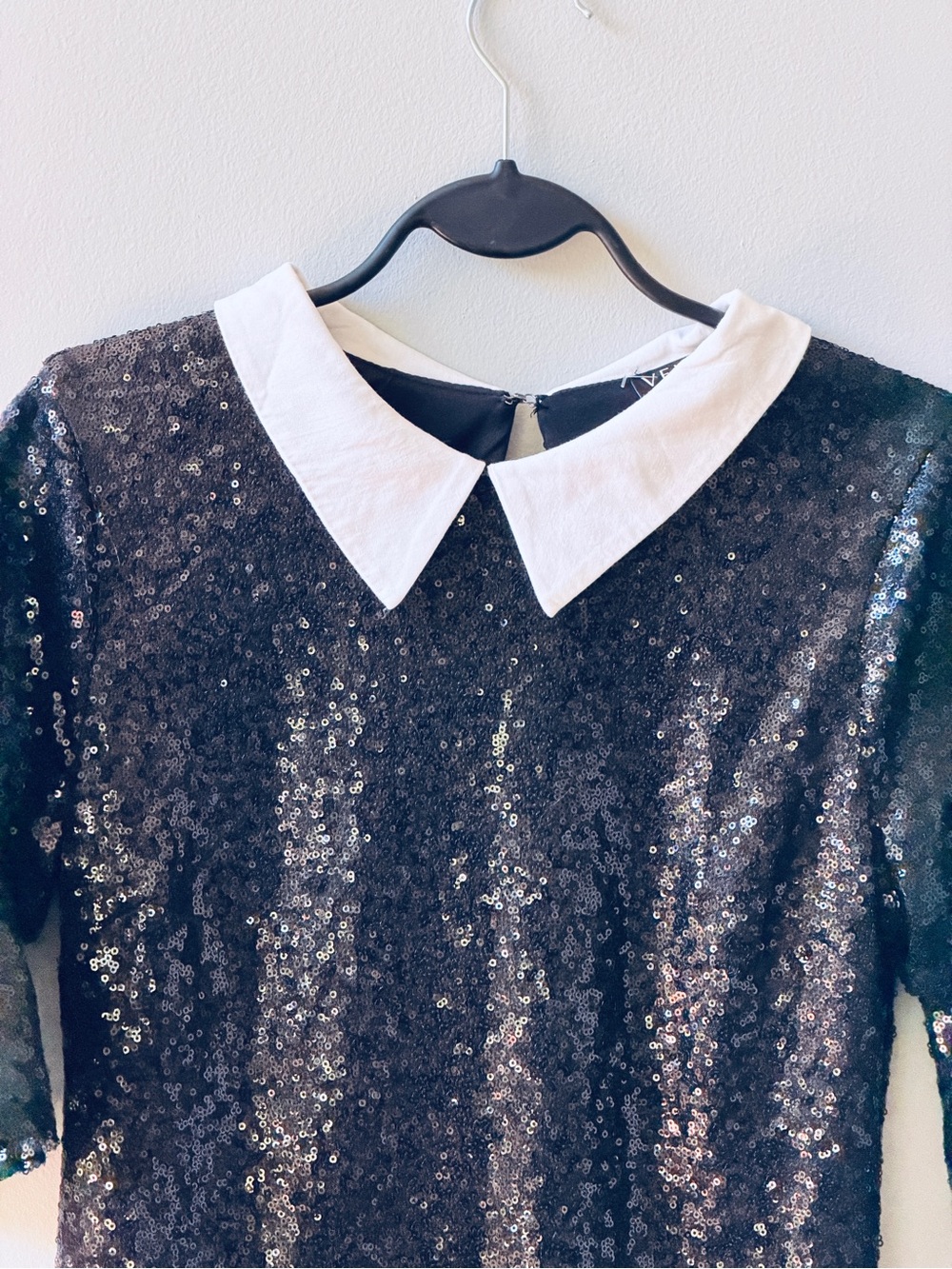 Audrey Hepburn meets Wednesday Adams. VENUS Sequin Mini W/ Peter Pan Collar. - Picture 3 of 10